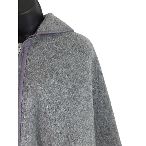 Vtg Wool Poncho Heavy Reversible Gray White Women’s One Size Fits All - Picture 9 of 12
